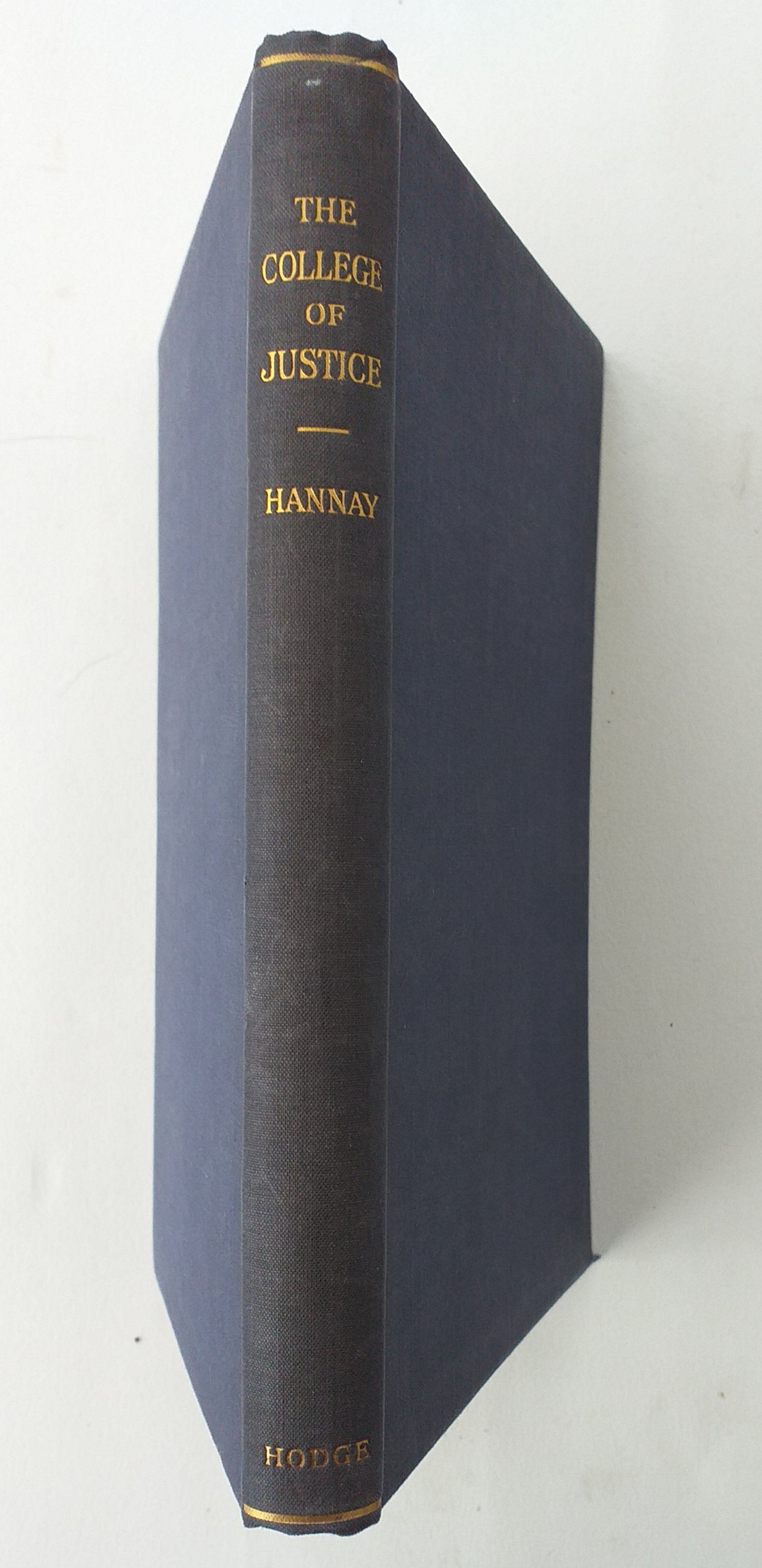 The College of Justice. Essays on the Institution and Development of the Court of Session.
